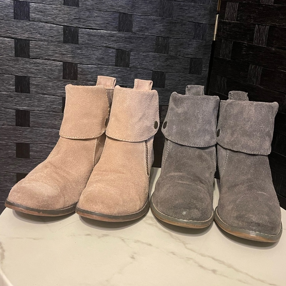 2 pair Nine West SZ6M Cowgirl Western Gray/ Taupe Suede Zip Ankle Boots READ - Picture 1 of 16